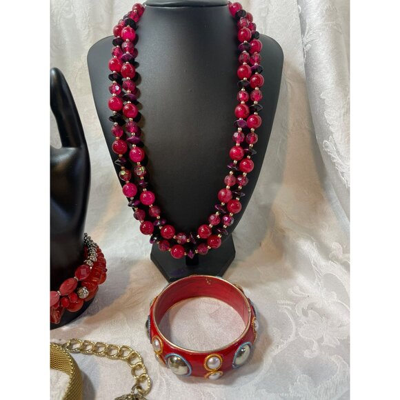 Vintage Jewelry Lot of Red & Gold Themed Multi-Layered Red Plastic Beaded Neckla - Picture 5 of 8